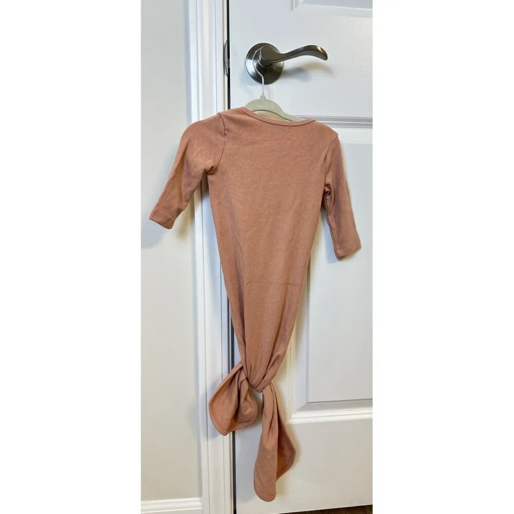 ANGEL MATERNITY Knotted Baby Gown in Pink Size Newborn